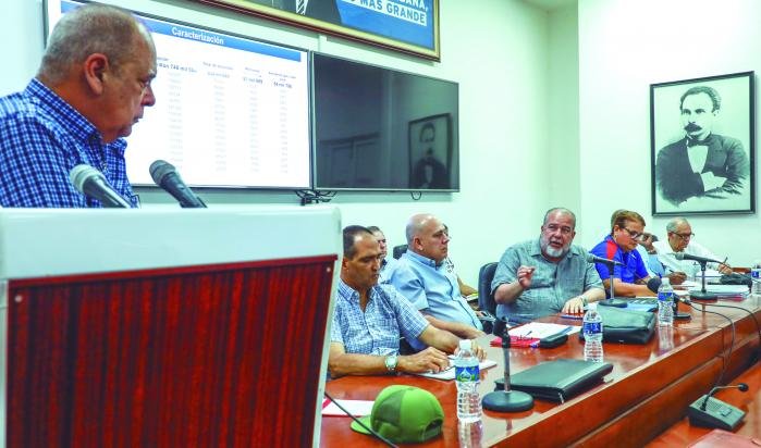 En la capital, explicó el Ministro de Energía y Minas, se está revisando, con mayor profundidad, la rotación de los bloques y, dentro de los bloques, aquellos circuitos con más horas de afectación.