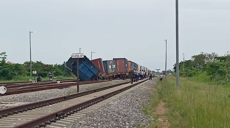 Descarrila tren en Guanajay