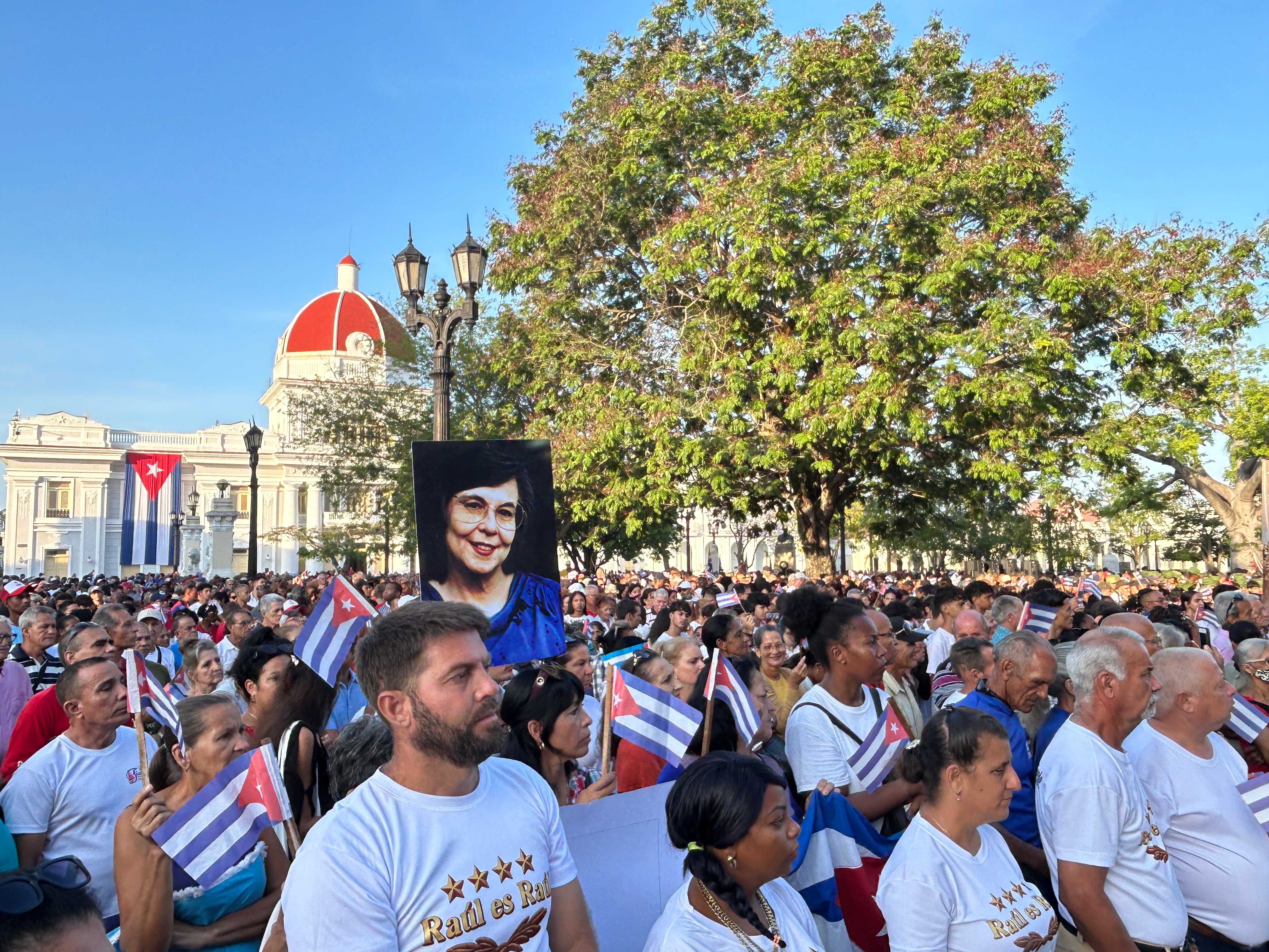 Tribuna abierta en Cienfuegos