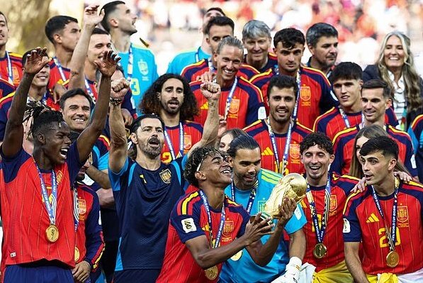 España celebra su Copa Mundial de Fútbol.