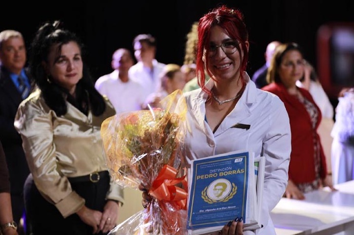 Egresa nueva promoción de la Universidad de Ciencias Médicas de La Habana