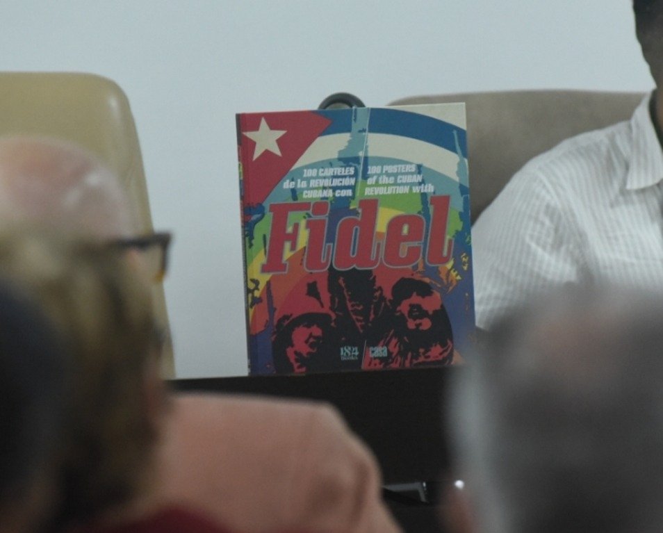 100 carteles de la Revolución cubana con Fidel