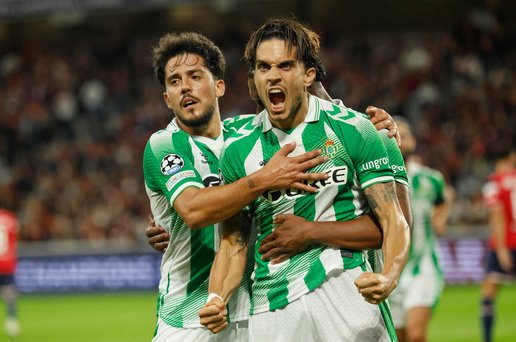 Marc Bartra se vistió de héroe con un doblete