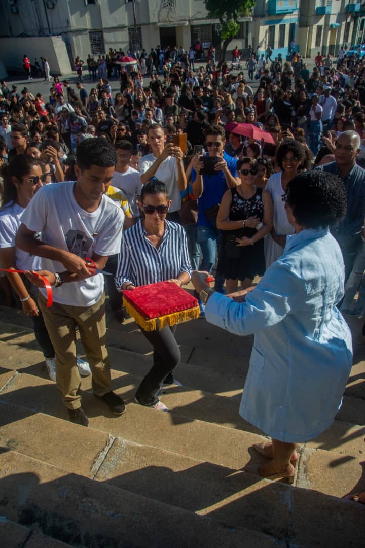 El Alma Mater abraza a su nueva generación