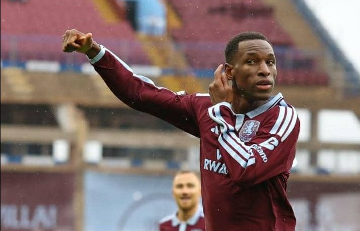 Nico Jackson fue la gran figura del Aston Villa en el juego que rompió el invicto del City