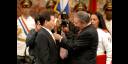 Raúl condecora a presidente vietnamita con Orden José Martí