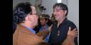 Reconocen a periodista español Pascual Serrano con distinción Félix Elmuza