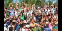 Los participantes en al siembra del Bosque del Cine en Isla de la Juventud saludan el Día Mundial del Medio Ambiente