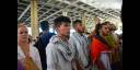 Jóvenes cubanos alzan sus voces en apoyo a Palestina.