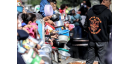 El hambre también causa víctimas en Gaza acorralada por Israel.