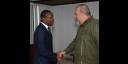 Manuel Marrero Cruz, primer ministro de Cuba, recibe al ministro de Estado angolano, Adão Francisco Correia de Almeida