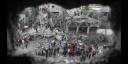 Palestinos buscan sobrevivientes de un bombardeo israelí en Rafah, en la Franja de Gaza