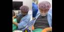 Médico se realiza una vasectomía a sí mismo