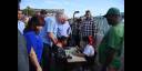 El presidente cubano visitó la recién rehabilitada cancha deportiva de la comunidad Montezuelo, del Consejo Popular Pepe Portilla