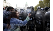 La represión no entiende de argumentos 