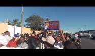 Delegaciones internacionales marchan unidos por las calles de Windhoek, Namibia, en demanda del fin del bloqueo contra la isla caribeña y en solidaridad con la resistencia palestina.