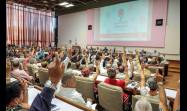 Presidente cubano asiste a clausura de congreso de economistas y contadores de Cuba