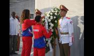 El Presidente Miguel Díaz-Canel Bermúdez entregó la bandera que acompañara a la delegación cubana a los 25tos. Juegos Centroamericanos y del Caribe. 