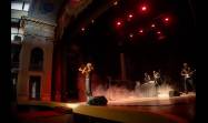 Mamá Estoy Brillando conectó con la juventud en el Teatro Sauto