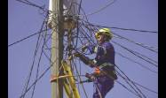 Se sigue trabajando para que la electricidad llegue lo antes posible a cada familia