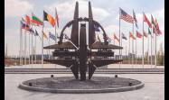 En un escenario geopolítico propenso a la irrupción de un conflicto bélico de dimensiones planetarias, la OTAN no escatima en exigir a sus estados miembros un incremento del gasto militar.