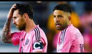 Futbolistas Leo Messi y Jordi Alba