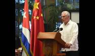 Presidente Díaz-Canel en el acto conmemorativo por el Aniversario 65 del establecimiento de relaciones diplomáticas con China
