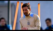 Lionel Messi en los entrenamientos previos al partido de este jueves contra Venezuela, su último por eliminatorias mundialistas en suelo argentino.