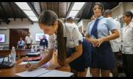 Jóvenes cubanos en apoyo a Venezuela