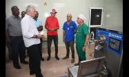 En el municipio de Florida, el Jefe de Estado recorrió centros económicos importantes del territorio.
