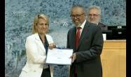 El galardón fue entregado por Tedros Adhanom Ghebreyesus, director general de la OMS, a Tania Margarita Cruz Hernández, viceministra primera de Salud Pública de Cuba