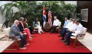 Durante el encuentro, los congresistas compartieron sus impresiones sobre la experiencia en Cuba tras recorrer varios sitios de la capital.