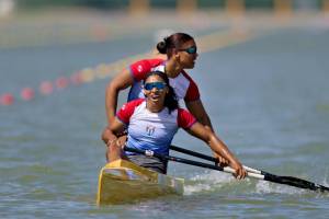 Actuación del remo femenino cubano en Szeged