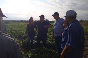 Visita Presidente de la ANAP a campesinos en Isla de la Juventud