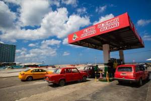 En todos los servicentros de Cuba: nueva forma de venta de gasolina