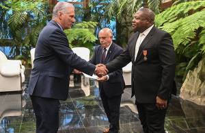 Presidente cubano recibió las cartas credenciales de nuevos embajadores