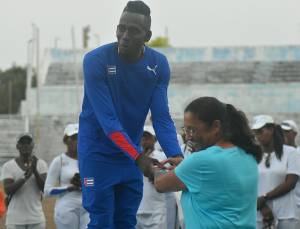 La presidenta de la Federación Cubana de Atletismo, María Caridad Colón, evaluó positivamente los resultados y la organización del Campeonato Nacional, pese a las dificultades que lo rodearon.