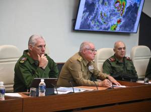 Reunión ampliada del Consejo de Defensa Nacional ante la cercanía del huracán Melissa