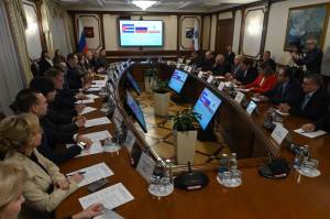 Durante la jornada, el Secretario de Organización del Comité Central del Partido Comunista intercambió con  Aleksander Yurievich Drozdenko