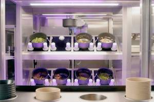 El brazo robótico GoodBytz elabora hasta 120 comidas diferentes