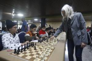 Fue muy emocionante la simultánea de ajedrez con niños y grandes maestros.