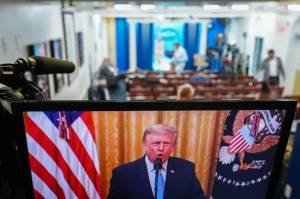 Trump va contra televisoras por no transmitir su discurso sobre elecciones