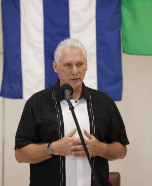 Presidente cubano en Encuentro de solidaridad con Cuba en Pinar del Río en vísperas del aniversario 73 del asalto a los cuarteles Moncada y Carlos Manuel de Céspedes