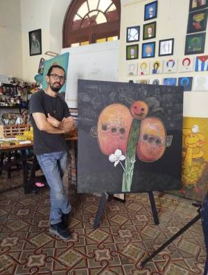 He reproducido las creaciones de los niños, mezclando sus mundos con el mío, nos dice Sancho.