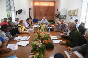 Recorre presidente Díaz-Canel municipios de San Miguel del Padrón y Diez de Octubre.