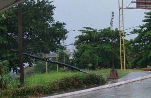 Sancti Spíritus azotada por una tormenta local severa.