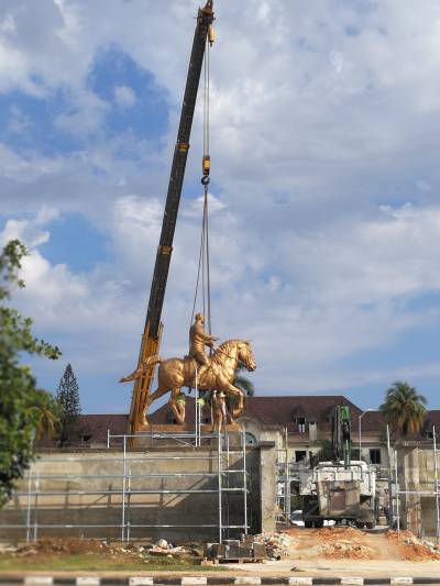 La estatua del Mayor General Calixto García en su nuevo emplazamiento de Miramar