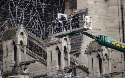 El delicado desmontaje del andamio de Notre Dame 