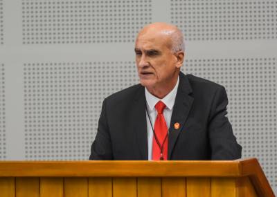 Santiago Lajes Choy, presidente de la comisión de Industria, Construcciones y Energías