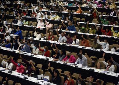 Asamblea Nacional del Poder Popular en sesión plenaria